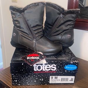 NEW WITH TAGS. waterproof. fur lined. pewter totes boots